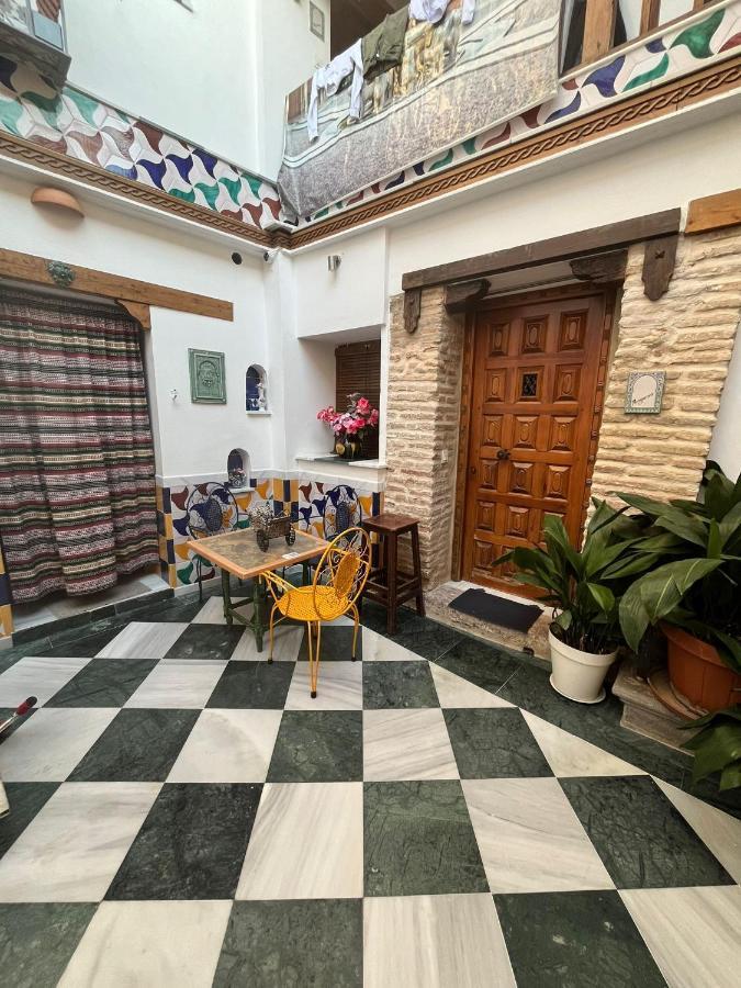 Patio De Leones Apartment